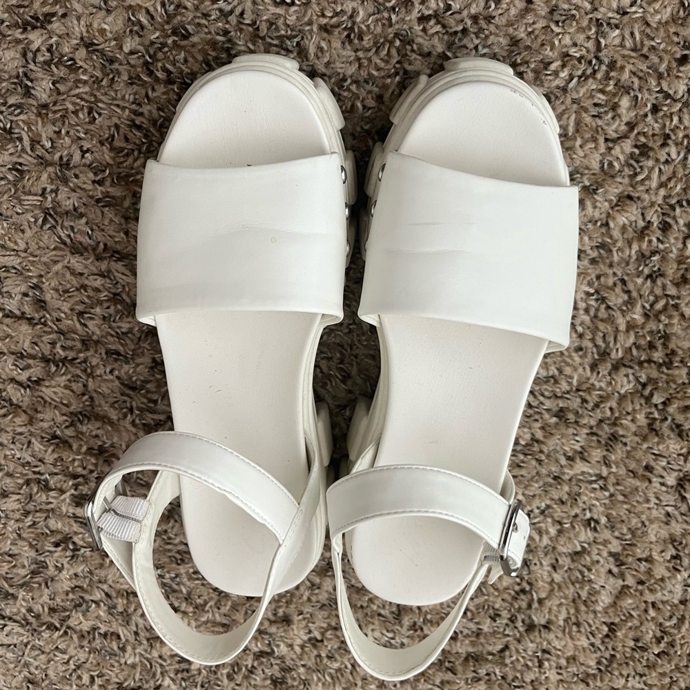 Circus by Sam Edelman White Sandals Minimalist Design